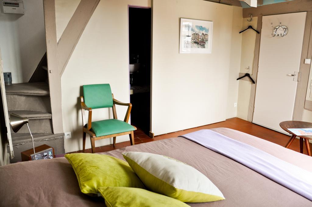 Chambres Chez L'Habitant Capucine Honfleur Exterior photo